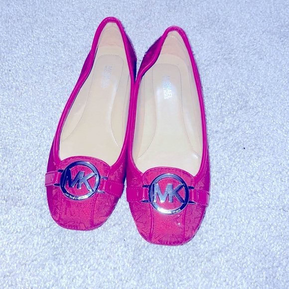 Micheal Kors Fulton cranberry monogram ballet flats with silver monogram 7.5 - Picture 1 of 12